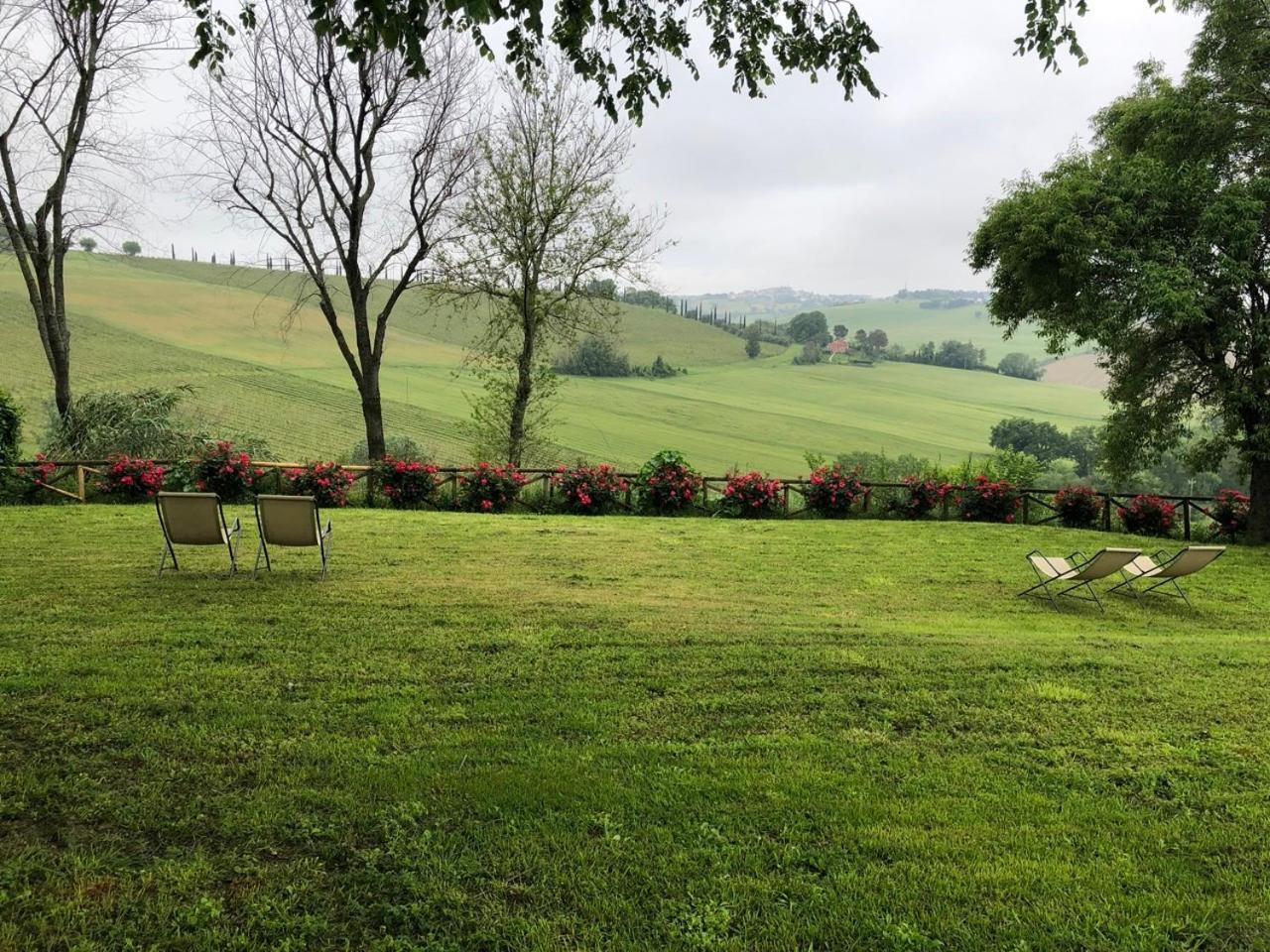 Morro dʼAlba Vigna Sant' Amico Country House מראה חיצוני תמונה